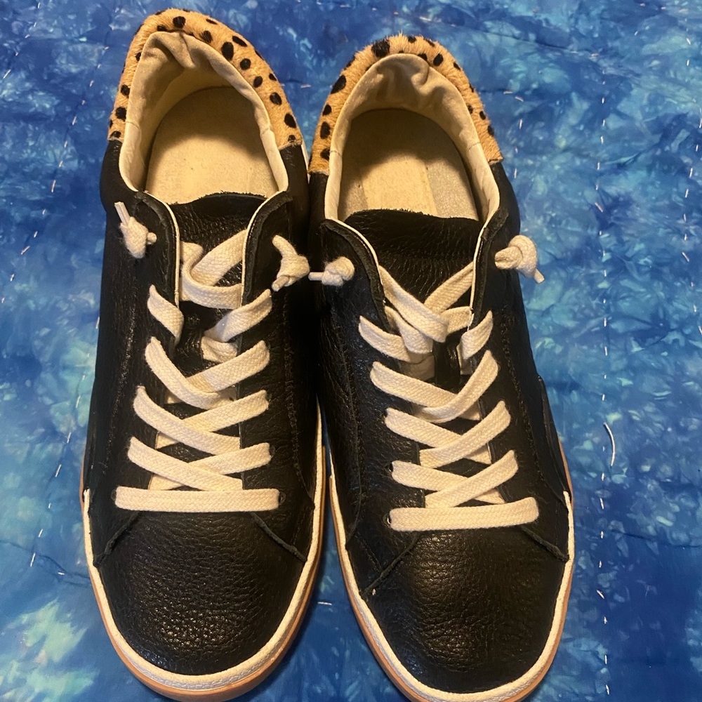 Dolce Vita 7.5 like new very cozy